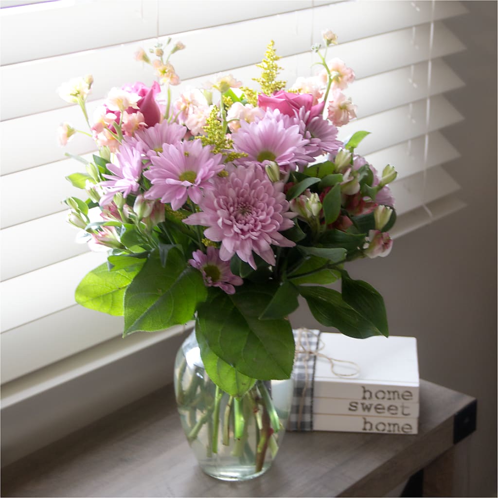Pastel Tradition - A Florist Original – Sensation Flowers Boutique Inc, Miami FL