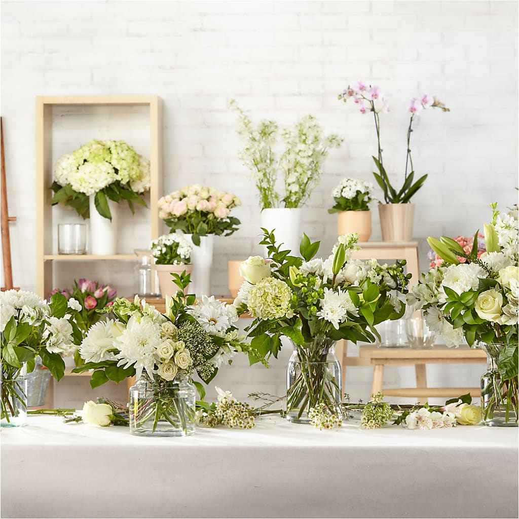 Classic Ivory – A Florist Original – Sensation Flowers Boutique Inc, Miami FL