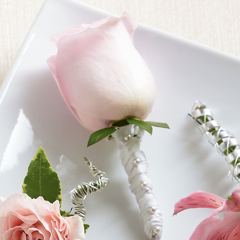 Pink Rose Boutonniere – Sensation Flowers Boutique Inc, Miami FL