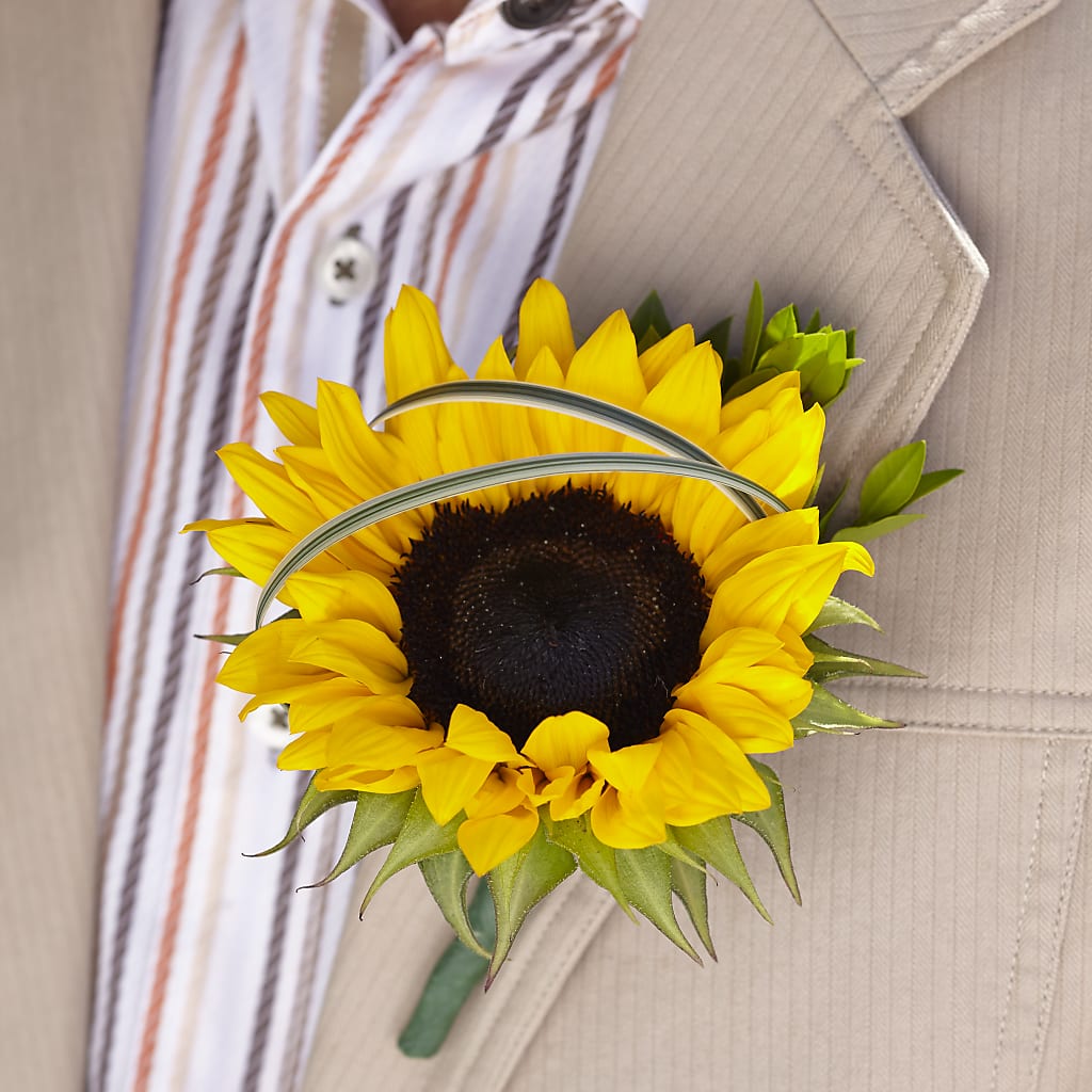 Free Spirit Boutonniere – Sensation Flowers Boutique Inc, Miami FL