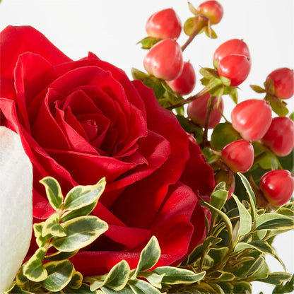 Snowy Wonderland Bouquet –  Sensation Flowers Boutique Inc, Miami FL