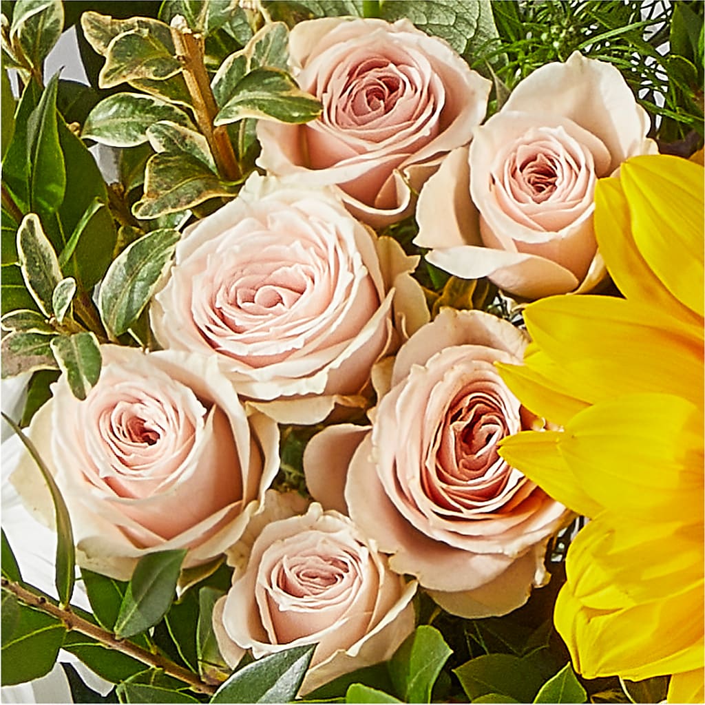 The Good Life Bouquet –  Sensation Flowers Boutique Inc, Miami FL