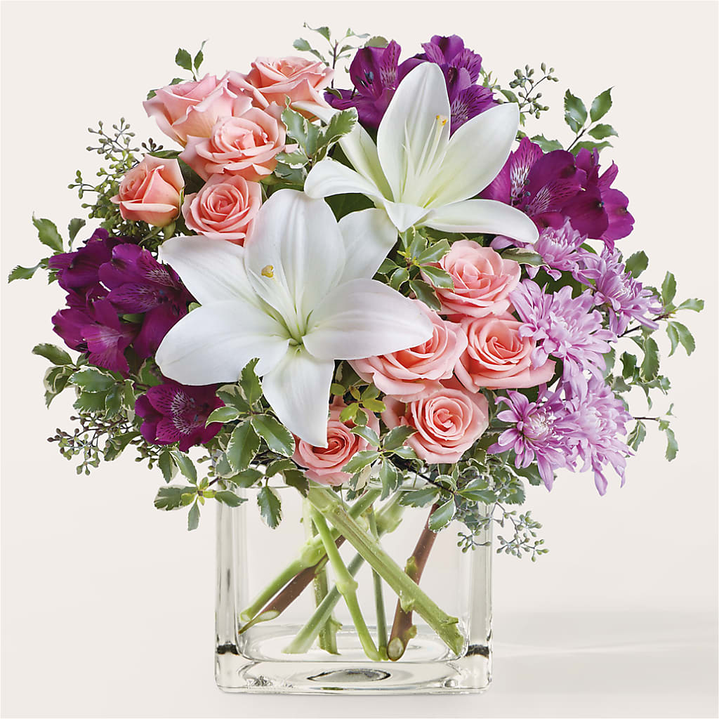 Mani Pedi Bouquet –  Sensation Flowers Boutique Inc, Miami FL