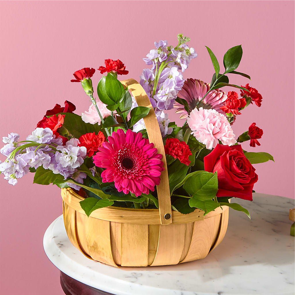 Pink Picnic Basket –  Sensation Flowers Boutique Inc, Miami FL