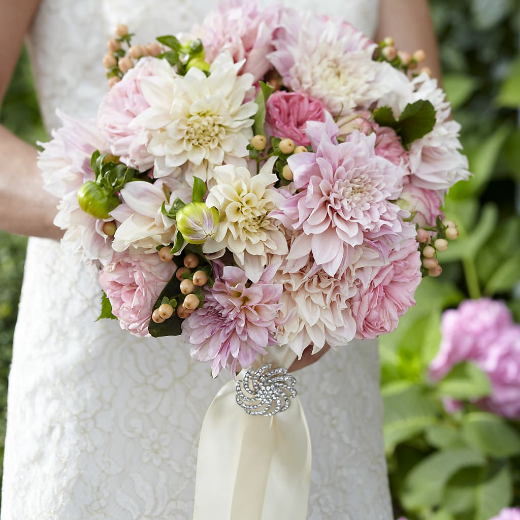 Heart's Promise Bouquet –  Sensation Flowers Boutique Inc, Miami FL